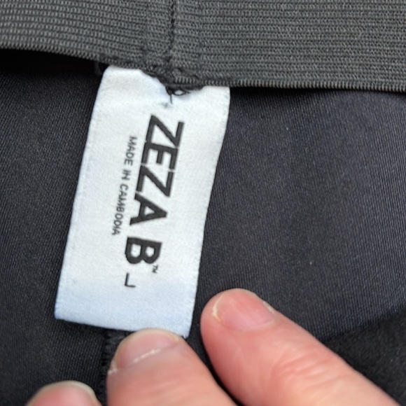 Zeza B Faux Suede Leggings. Size L - Picture 4 of 8